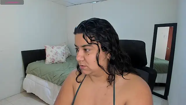 MariamCastiblanco online show from 06/02/26, 05:48