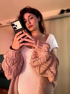 ScarletBloom  online show from 10/08/25, 01:42