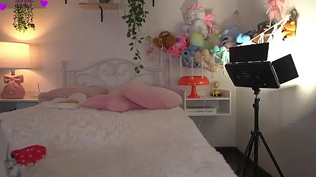 violeth     online show from 05/21/26, 12:01