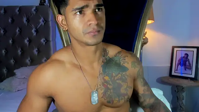 antonio  444 online show from 10/03/25, 10:56