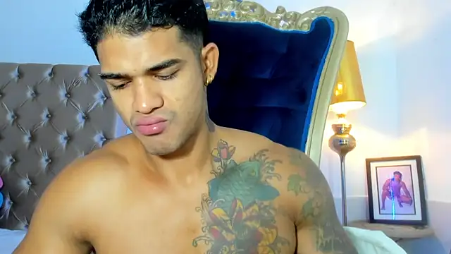 antonio  444 online show from 10/10/25, 11:31