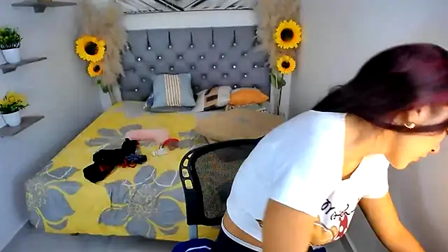 Snapshot of wild_couple_sex_69 chatting on 05/19/26, 01:39 wild couple sex 69 online show from 05/19/26, 01:39