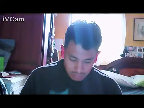 Snapshot of Mark97AE chatting on 10/17/25, 09:17 Mark97AE online show from 10/17/25, 09:17