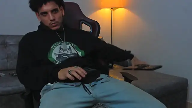 Xfire boy69 online show from 12/16/25, 02:16