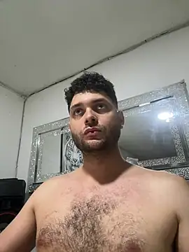 Snapshot of Andresvllz00 chatting on 07/16/26, 03:01 Andresvllz00 online show from 07/16/26, 03:01