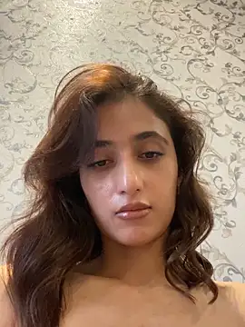 Snapshot of AriaXFlirt chatting on 11/16/25, 09:04 AriaXFlirt online show from 11/16/25, 09:04