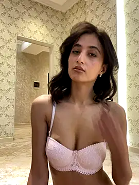 Snapshot of AriaXFlirt chatting on 11/30/25, 09:02 AriaXFlirt online show from 11/30/25, 09:02