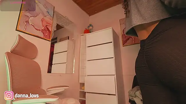 Dannaa Lovs online show from 10/10/25, 05:12