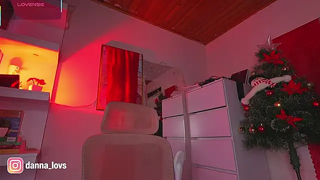 Dannaa Lovs online show from 12/02/25, 06:03