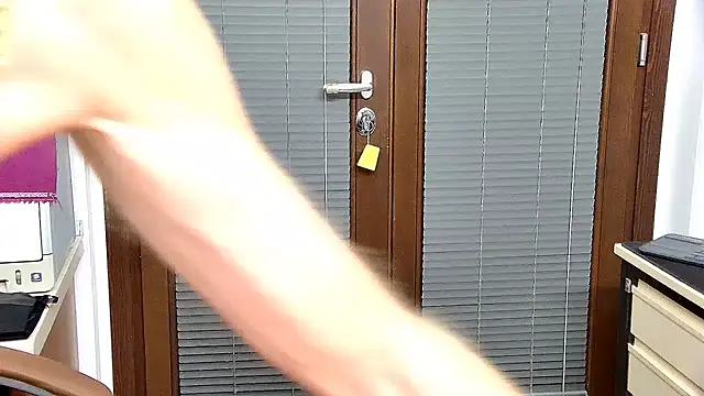 Snapshot of ROBY_SWEETHOT chatting on 10/22/25, 09:36 ROBY SWEETHOT online show from 10/22/25, 09:36