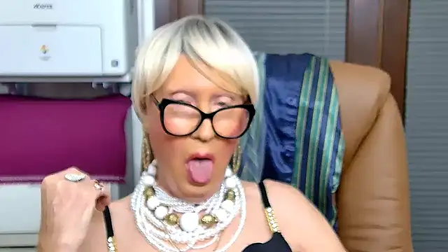 Snapshot of ROBY_SWEETHOT chatting on 10/27/25, 11:09 ROBY SWEETHOT online show from 10/27/25, 11:09