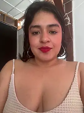 EmilyNoir1 online show from 05/20/26, 06:47