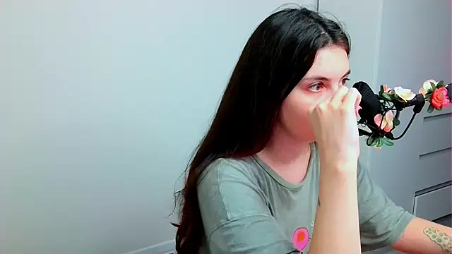 peachyness online show from 12/22/25, 05:10