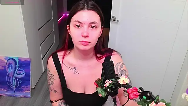 peachyness online show from 03/04/26, 10:16