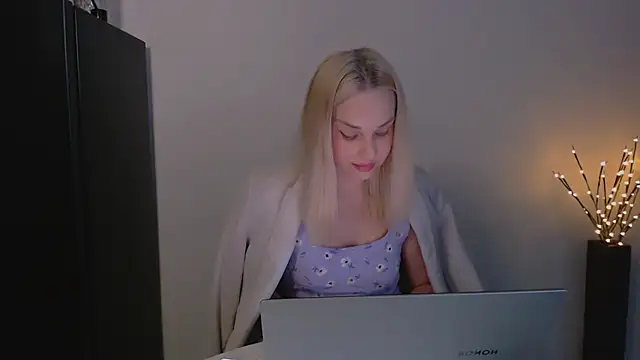 Lia noo regrets online show from 05/08/26, 05:07
