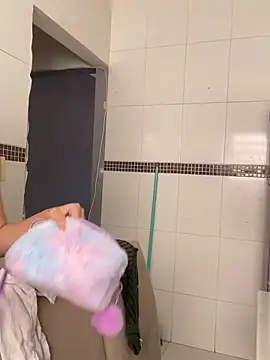 Snapshot of Casal_Do_Job_SP chatting on 11/14/25, 02:49 Casal Do Job SP online show from 11/14/25, 02:49