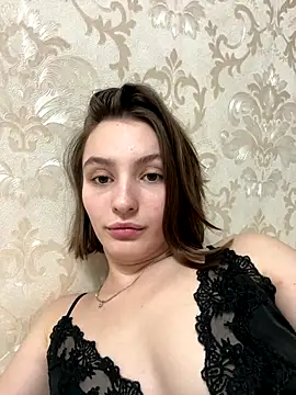 Snapshot of ZariaFlame chatting on 11/05/25, 09:59 ZariaFlame online show from 11/05/25, 09:59