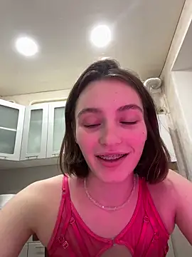 Snapshot of ZariaFlame chatting on 11/14/25, 10:18 ZariaFlame online show from 11/14/25, 10:18