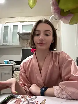 Snapshot of ZariaFlame chatting on 11/28/25, 08:33 ZariaFlame online show from 11/28/25, 08:33