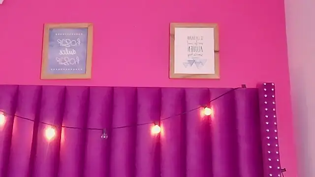 Snapshot of MySugarmoomy chatting on 10/08/25, 07:22 MySugarmoomy online show from 10/08/25, 07:22