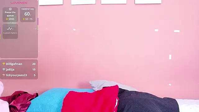 Snapshot of MySugarmoomy chatting on 10/29/25, 02:58 MySugarmoomy online show from 10/29/25, 02:58