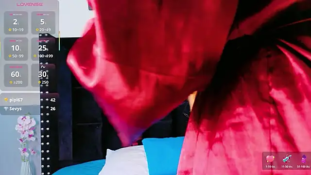 Snapshot of MySugarmoomy chatting on 11/06/25, 07:48 MySugarmoomy online show from 11/06/25, 07:48