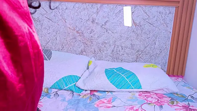 Snapshot of MySugarmoomy chatting on 12/14/25, 11:59 MySugarmoomy online show from 12/14/25, 11:59