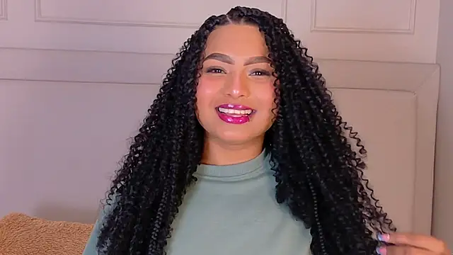 Snapshot of LanaRozz chatting on 10/12/25, 01:32 LanaRozz online show from 10/12/25, 01:32