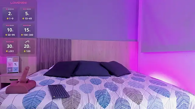 Snapshot of Atenea_Clerk chatting on 12/17/25, 11:49 Atenea Clerk online show from 12/17/25, 11:49