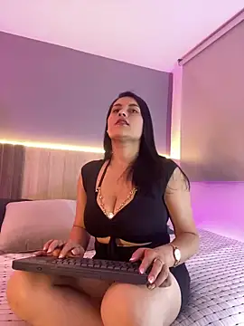 Atenea Clerk online show from 04/15/26, 02:02