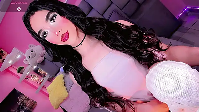 Snapshot of ShantyMillan chatting on 11/09/25, 12:47 ShantyMillan online show from 11/09/25, 12:47