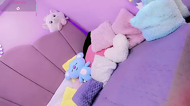 Snapshot of ShantyMillan chatting on 11/29/25, 12:52 ShantyMillan online show from 11/29/25, 12:52