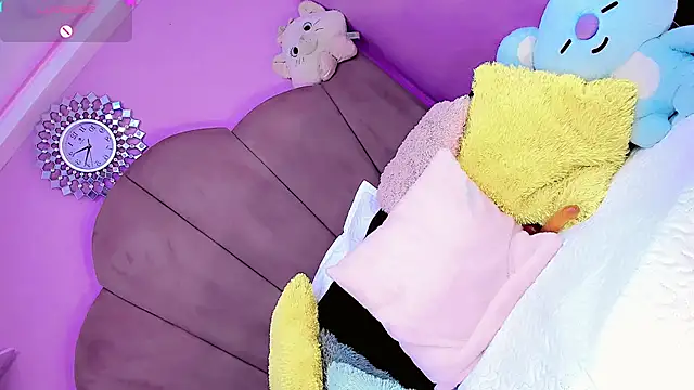 ShantyMillan online show from 03/09/26, 01:04