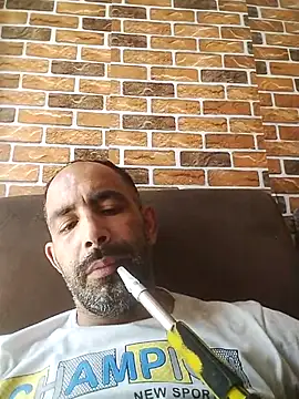 Snapshot of salimbasha chatting on 09/10/25, 11:43 salimbasha online show from 09/10/25, 11:43