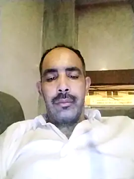 Snapshot of salimbasha chatting on 11/01/25, 10:34 salimbasha online show from 11/01/25, 10:34