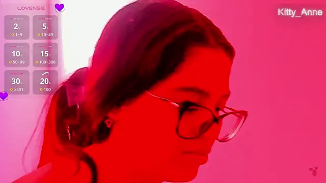 Snapshot of Kitty_Anne chatting on 09/17/25, 03:46 Kitty Anne online show from 09/17/25, 03:46