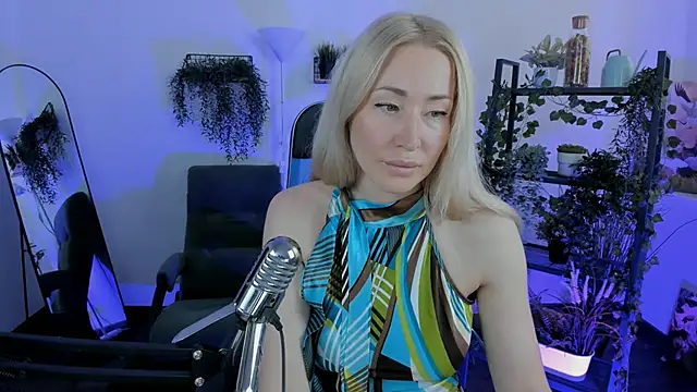 AstraMonroe online show from 06/19/26, 10:19