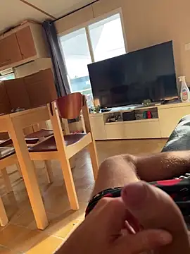 Snapshot of maxime3266 chatting on 10/22/25, 07:19 maxime3266 online show from 10/22/25, 07:19