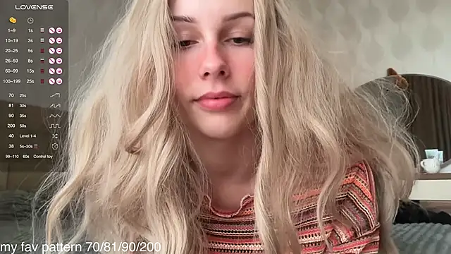 Snapshot of aetherlan chatting on 12/20/25, 12:12 aetherlan online show from 12/20/25, 12:12