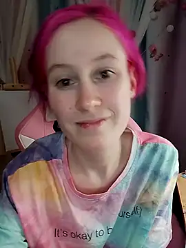 Fuzzy Unicorn online show from 10/17/25, 06:54