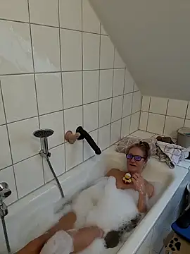 HotWifeLyn68 online show from 02/15/26, 11:41