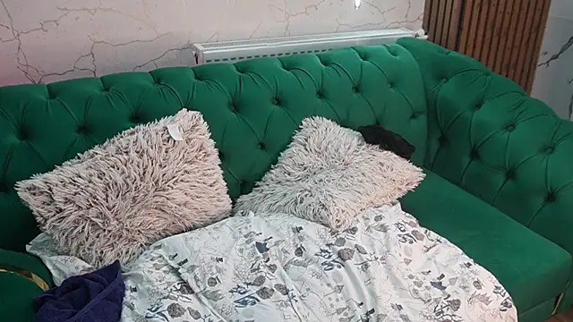 angel wow  online show from 11/13/25, 05:17