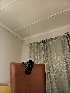 Snapshot of BlamedSimple chatting on 12/21/25, 08:05 BlamedSimple online show from 12/21/25, 08:05