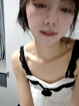 xuannv0000 online show from 11/01/25, 10:39