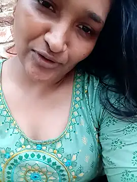 Snapshot of Hotty-couple063 chatting on 10/30/25, 10:38 Hotty-couple063 online show from 10/30/25, 10:38