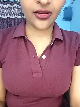 Snapshot of Hotty-couple063 chatting on 12/22/25, 12:18 Hotty-couple063 online show from 12/22/25, 12:18