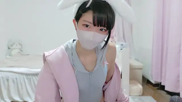 clara 6x9 online show from 10/29/25, 03:03