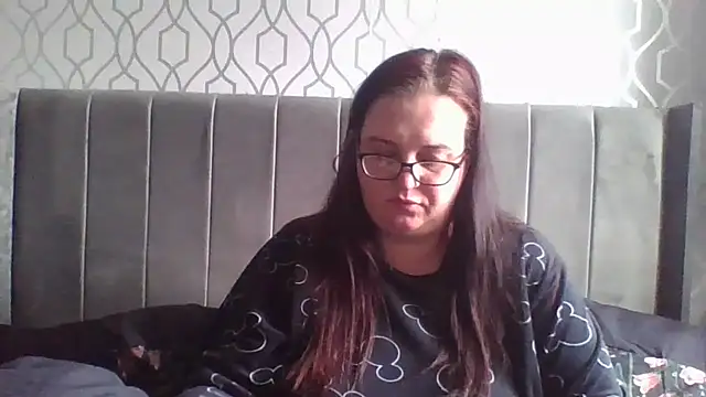 Curvy OliviaXX online show from 04/03/26, 09:18