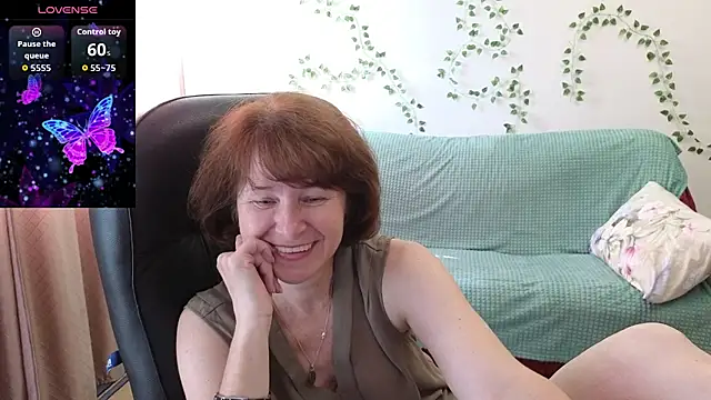 Snapshot of Lia_Tito chatting on 07/16/26, 05:57 Lia Tito online show from 07/16/26, 05:57