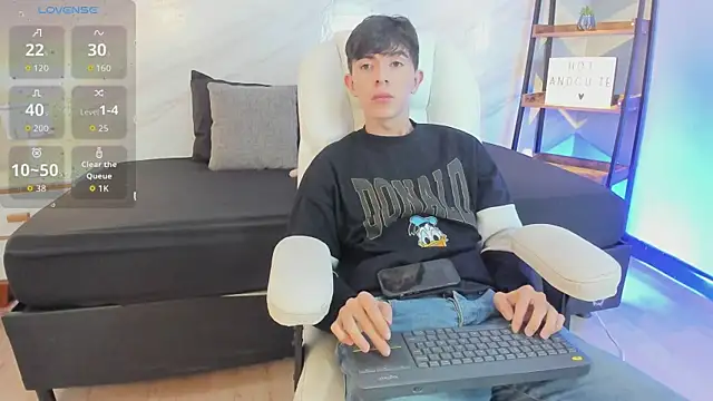 Snapshot of mathias_saenz chatting on 11/27/25, 07:16 mathias saenz online show from 11/27/25, 07:16